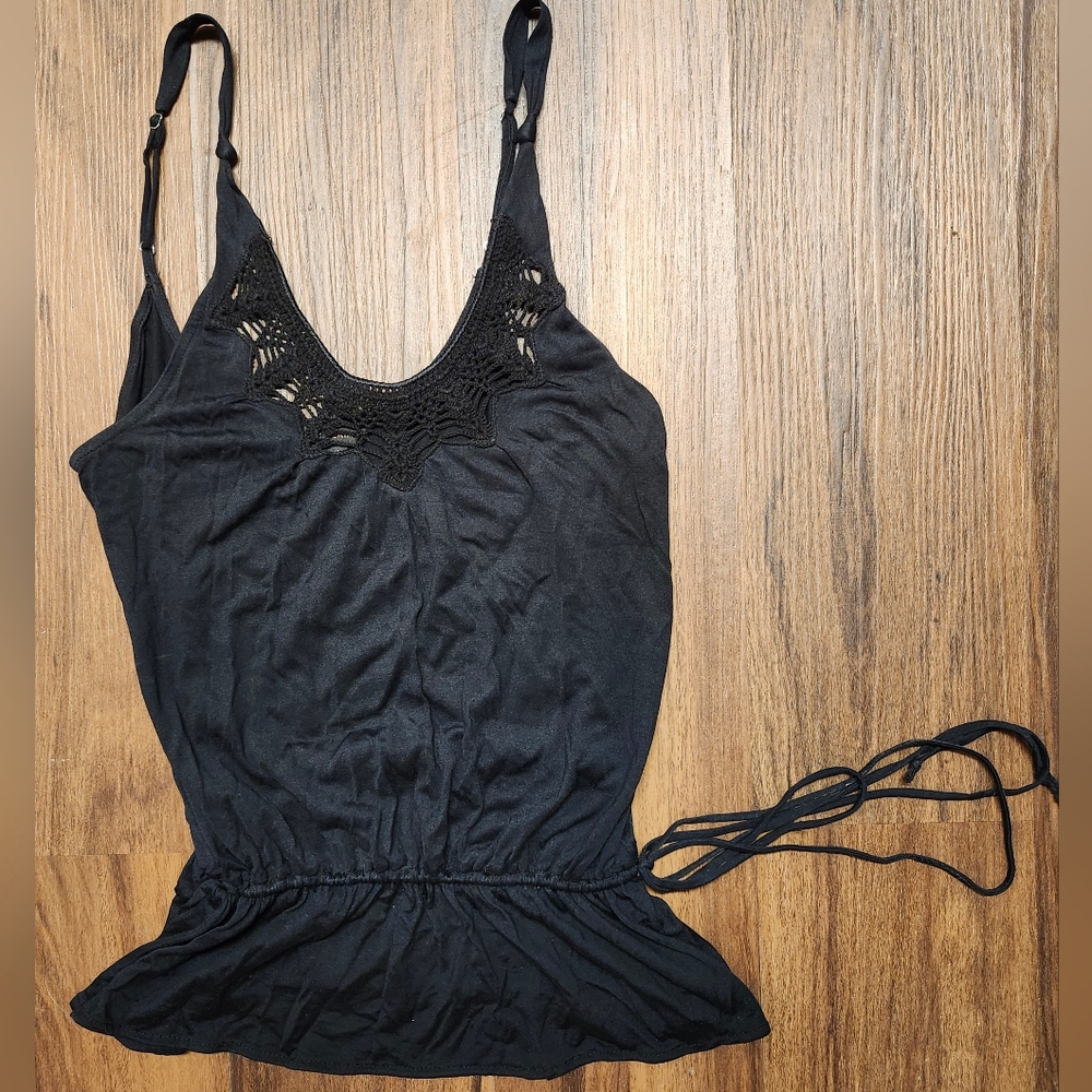 Womens Sz XS BCBGMaxazaria Black Silk Spaghetti Strap Tank Top w Crochet Detail